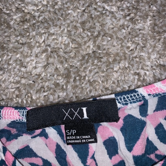 XXI Pink, Blue & White Blouse size S - Picture 6 of 7